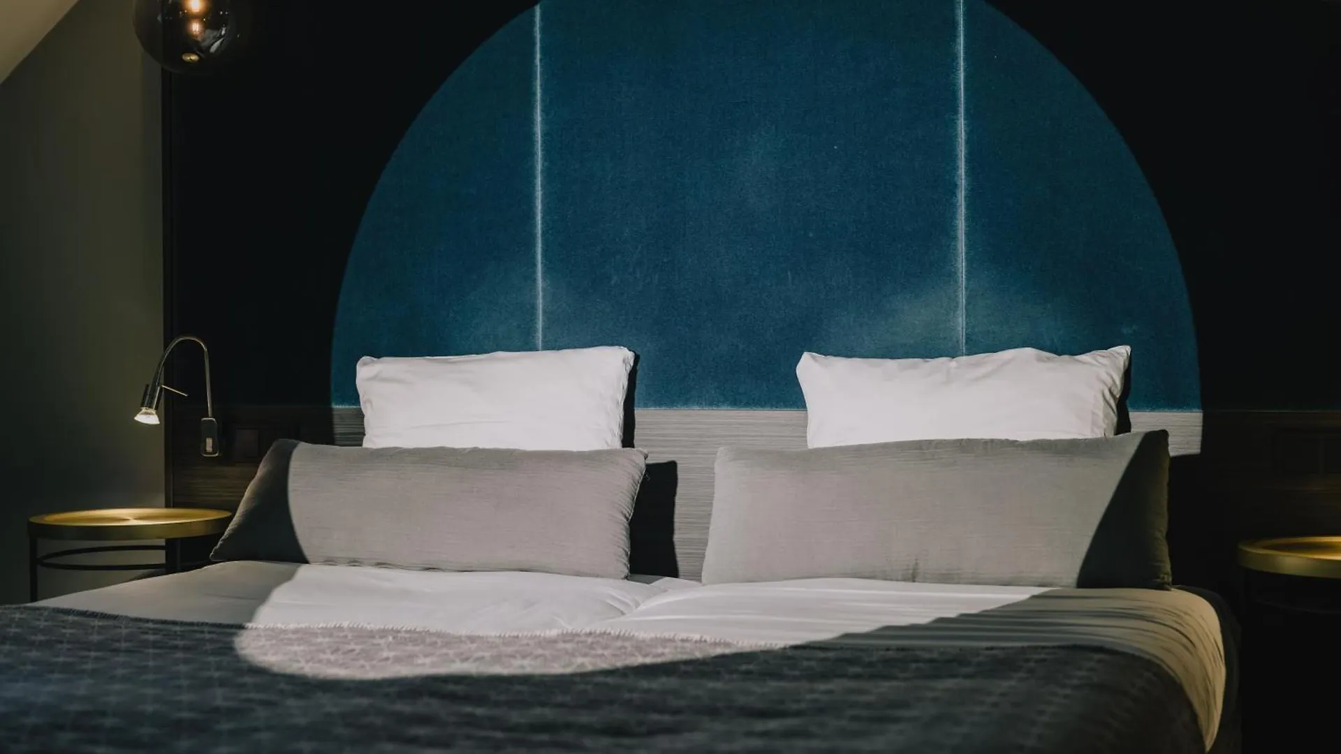 Derlon Hotel Maastricht 4*,